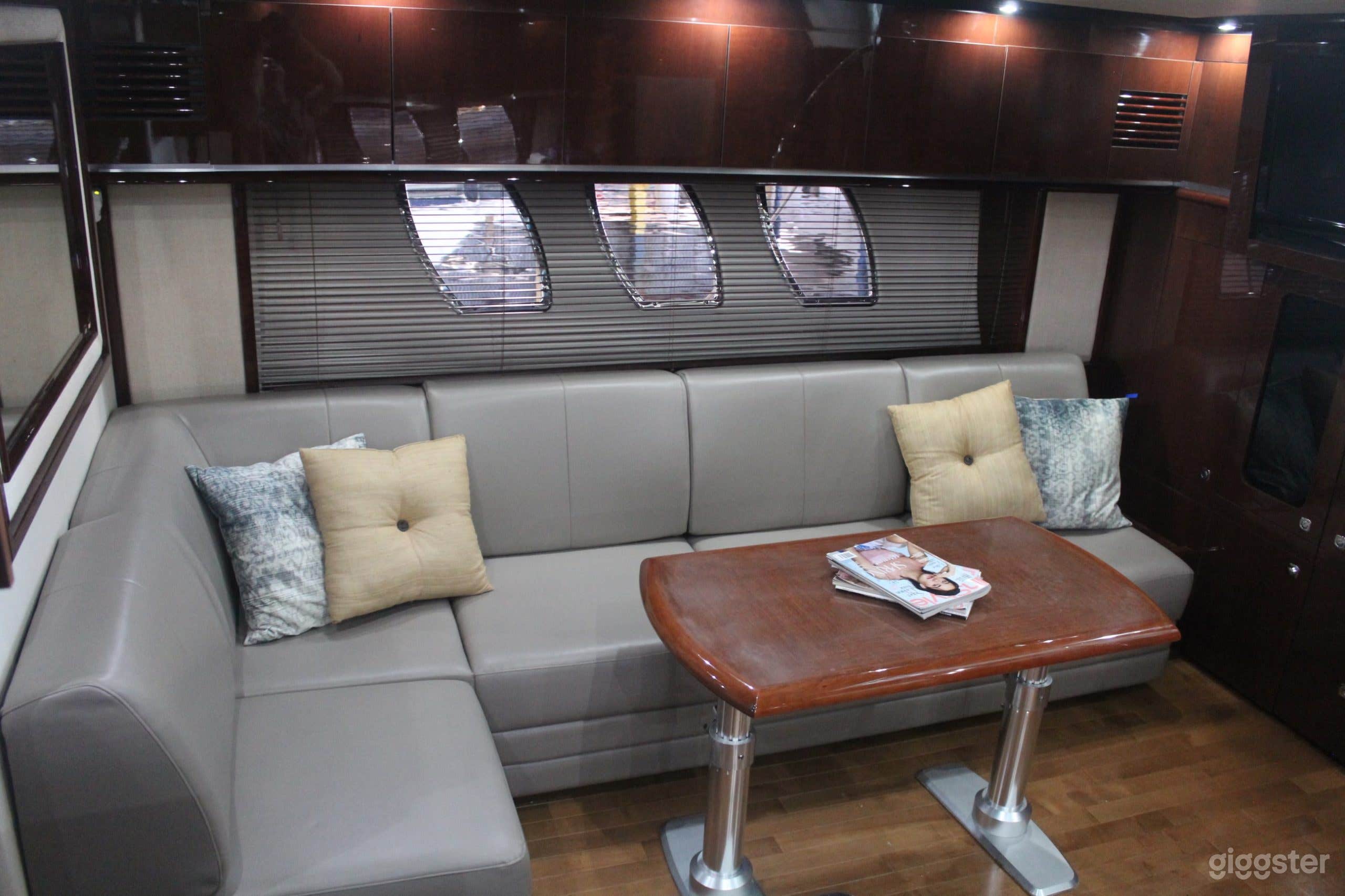 56ft Cabin Party Cruiser (Party Plans) Photo 4