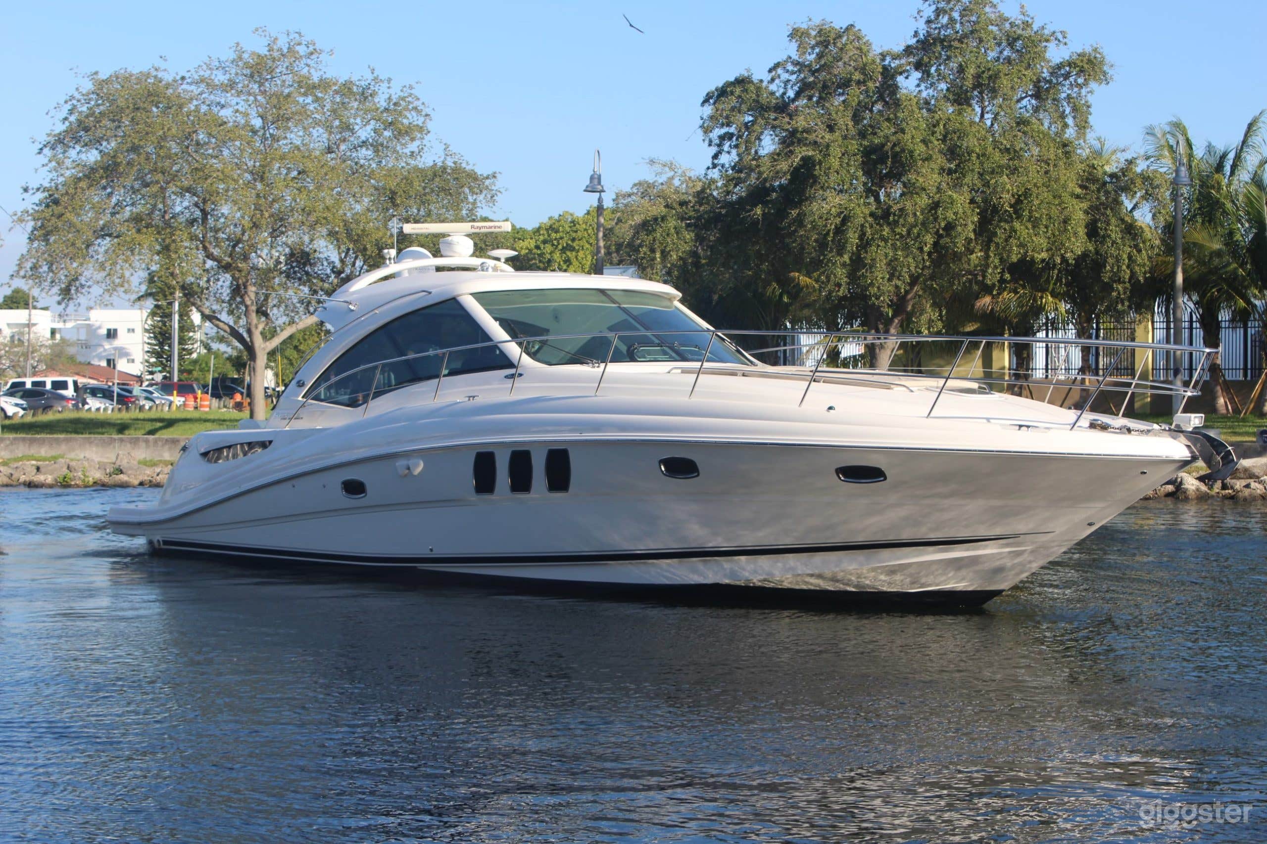 56ft Cabin Party Cruiser (Party Plans) Photo 2