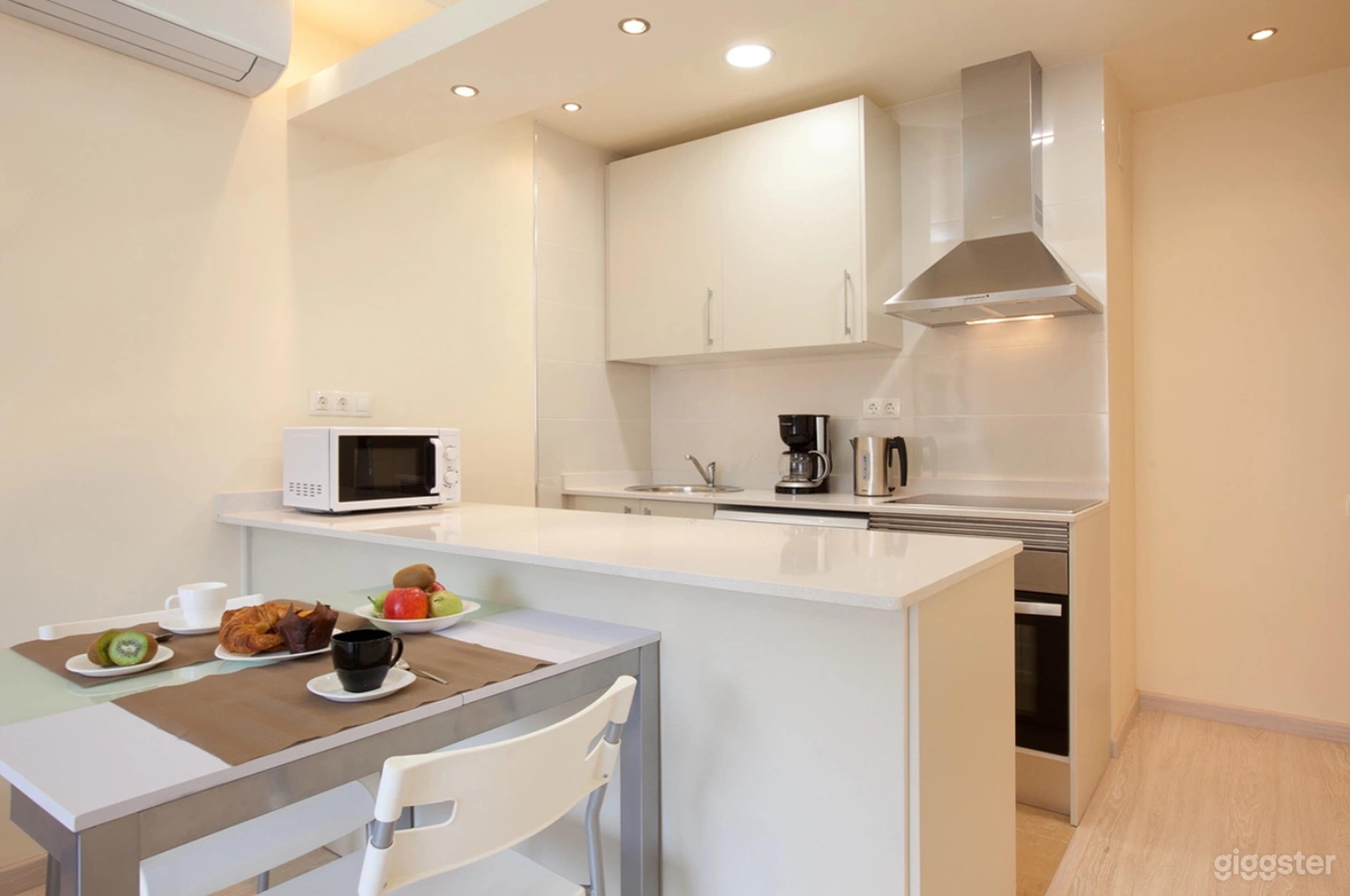 Junto a Rambla Catalunya, apartamento 1 habitación Foto 1