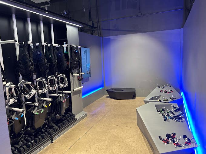 Modern &amp; Futuristic VR Space in Fort Worth Photo 4