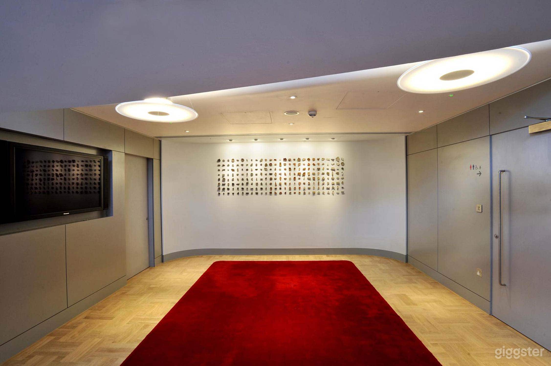 Lovely Terrace Boardroom at London Museum Spaces Photo 4