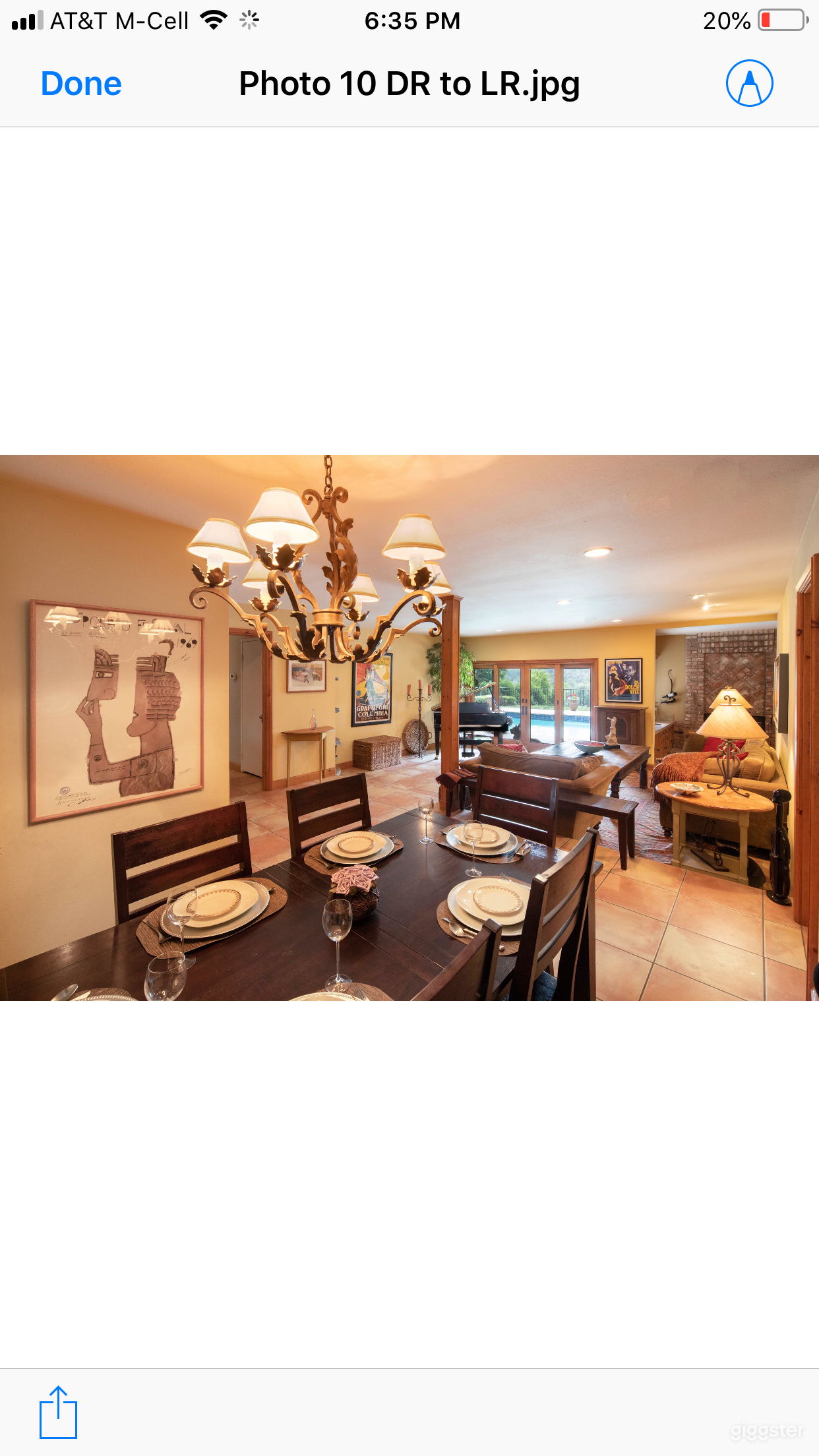 Dining room adjacent to living room