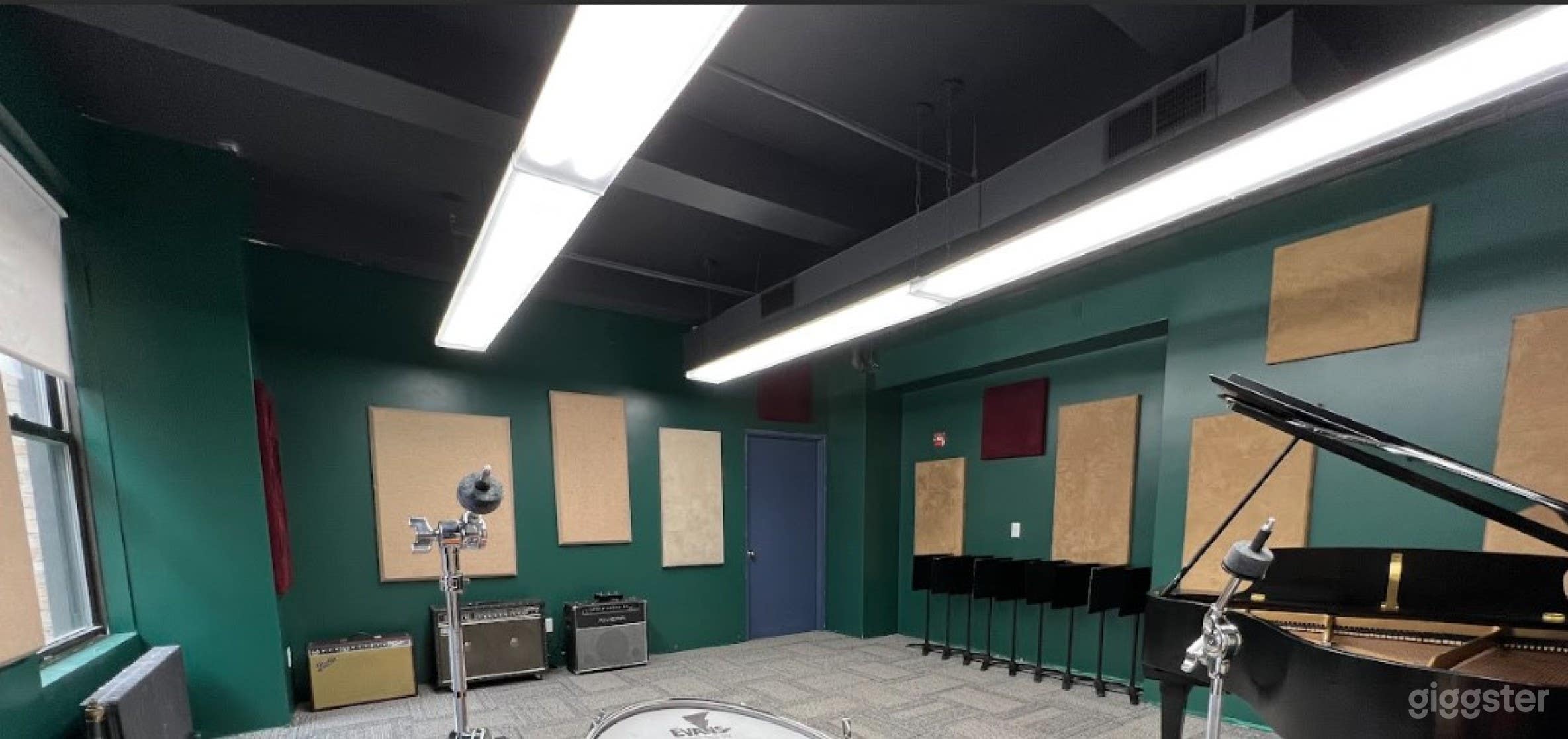 Expansive And Awe-Inspiring Studio Space Photo 2