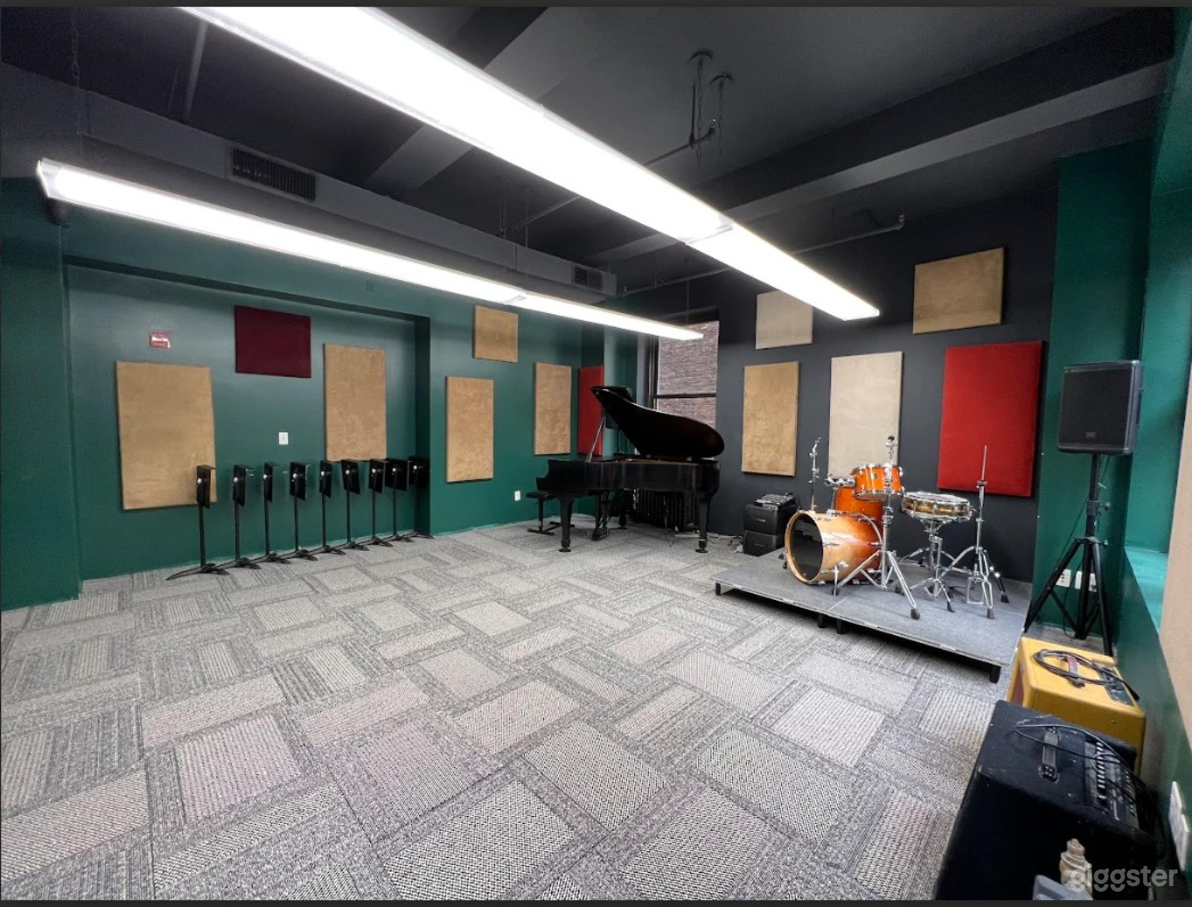 Expansive And Awe-Inspiring Studio Space Photo 4