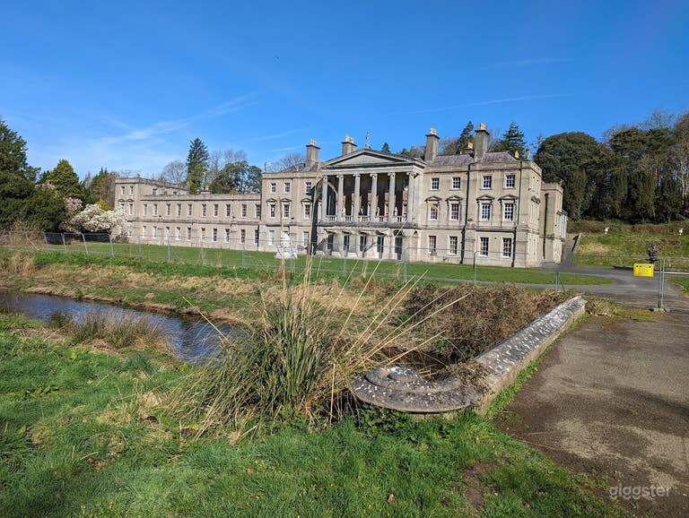  Front of the Mansion
 