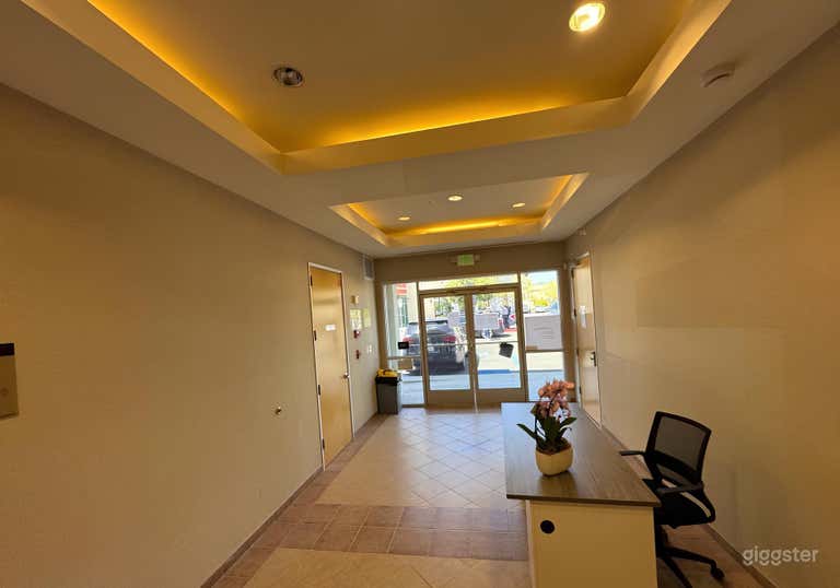  Functioning Lobby with Great Natural Light 