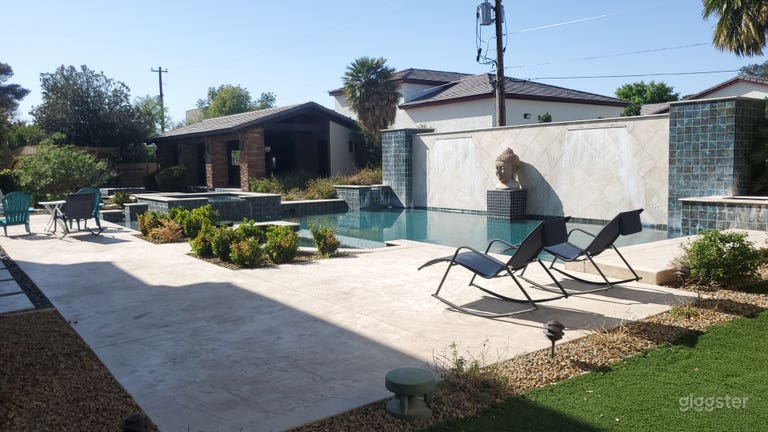  Pool Oasis By The Strip 