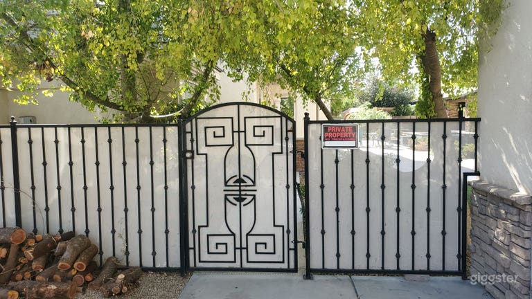  Pool Oasis By The Strip 