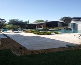  Pool Oasis By The Strip 