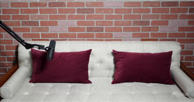  Burbank Podcast Studios - Pre-Lit, Audio Included 