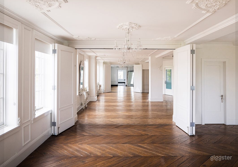  Contemporary Gallery Level in Culver 