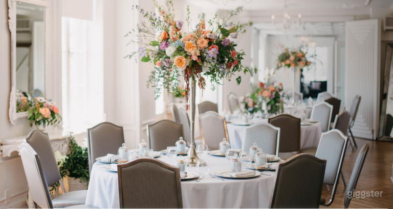  Contemporary Gallery Level in Culver 