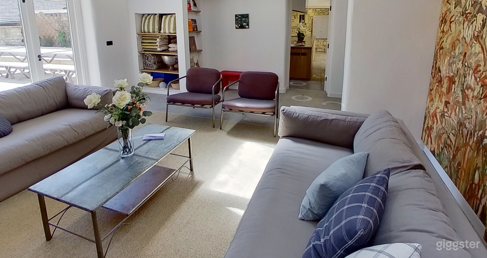 Notable History and Heritage Courtyard House Photo 2