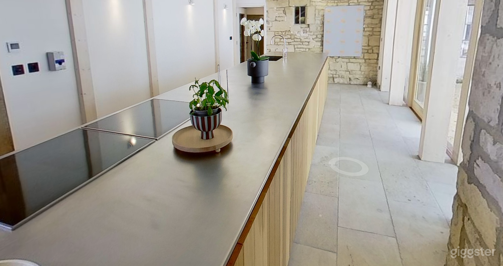 Notable History and Heritage Courtyard House Photo 4