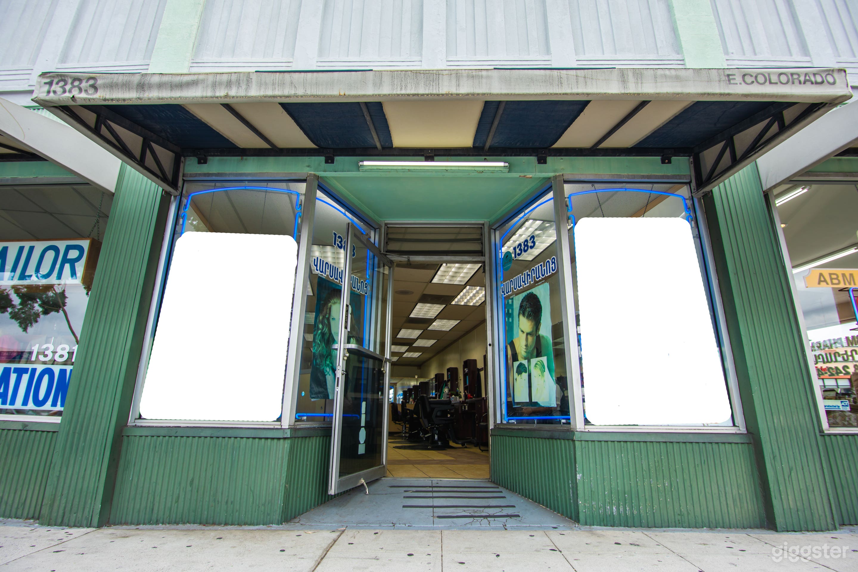 Huge Hair Salon for filming  Photo 2