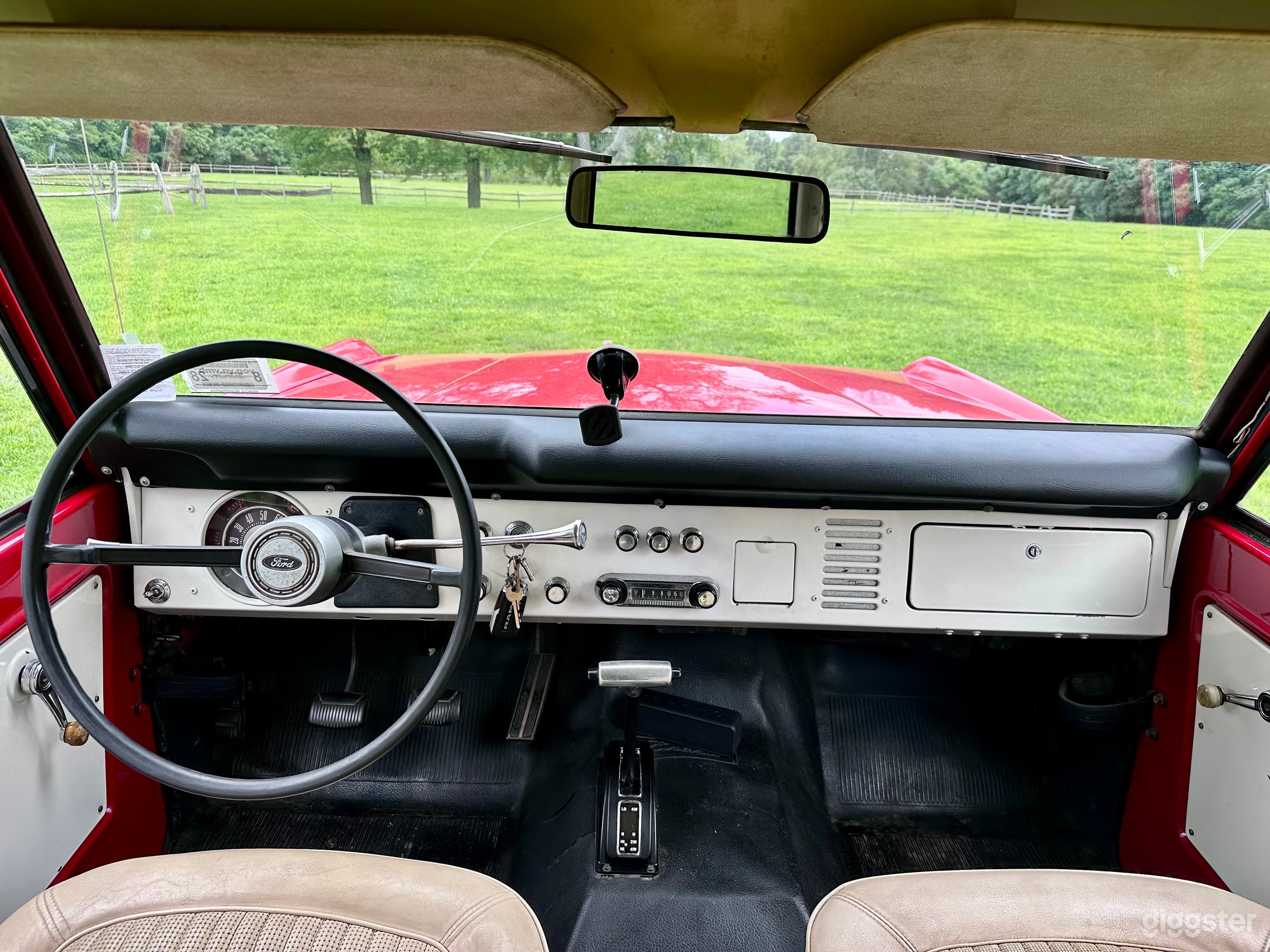 1971 Ford Bronco Photoshoot Picture Car Photo 3