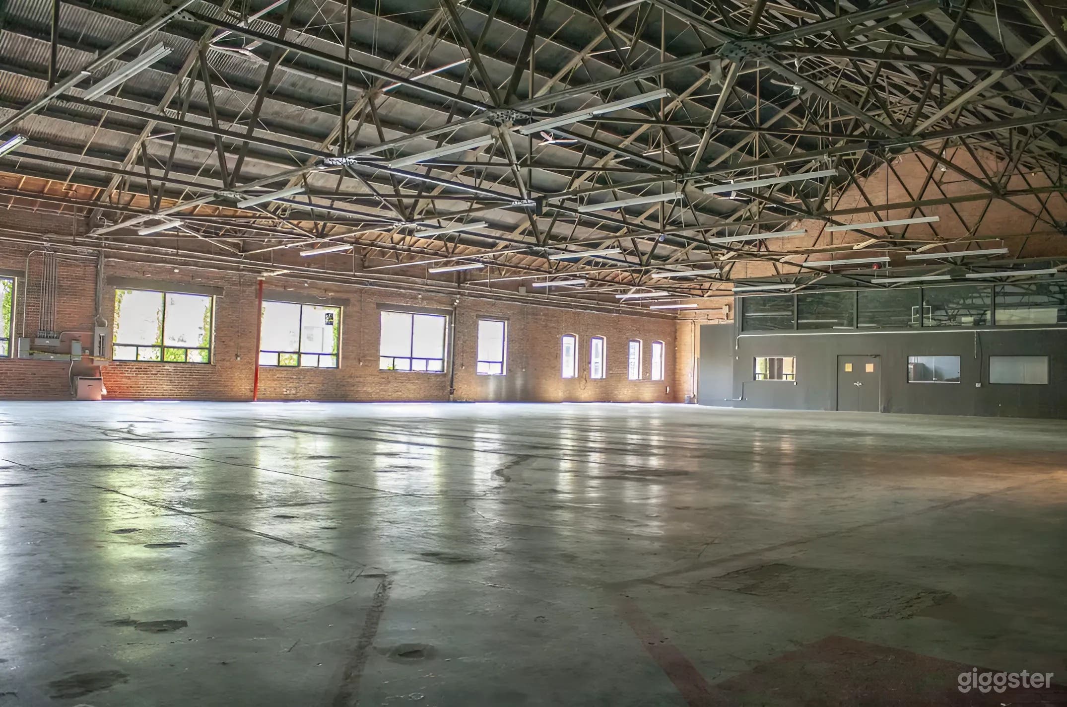 Creative Industrial Venue Space Photo 2