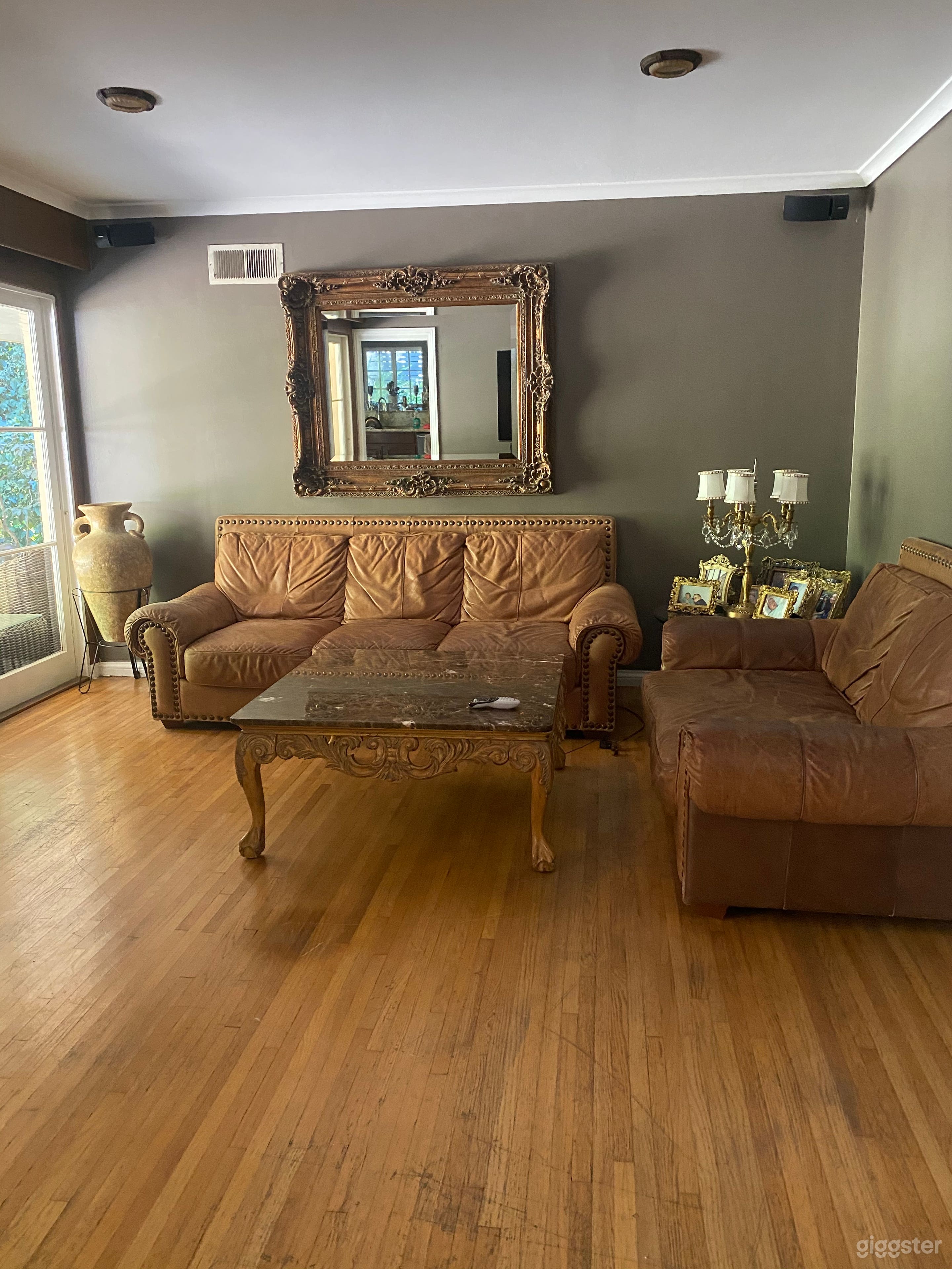 Beautiful Bel Air home perfect for film shooting. Photo 2