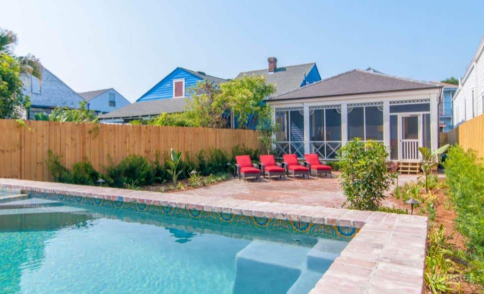 Luxury Historic Creole Cottage Photo 2