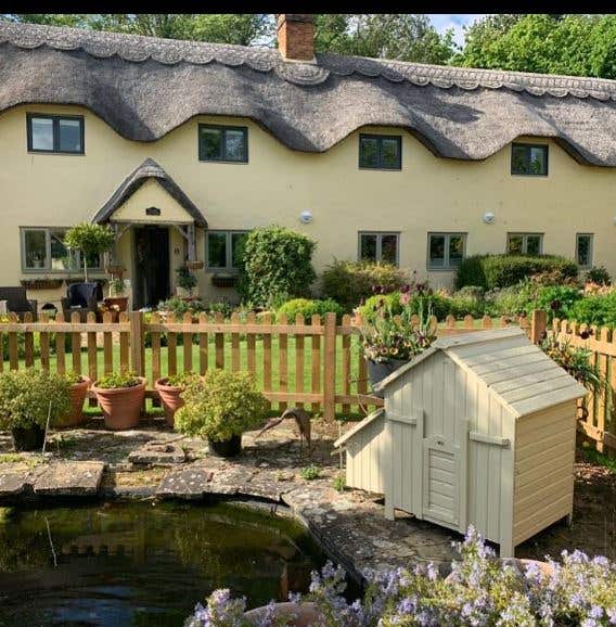 Beautiful Country Cottage for Holidays Photo 2