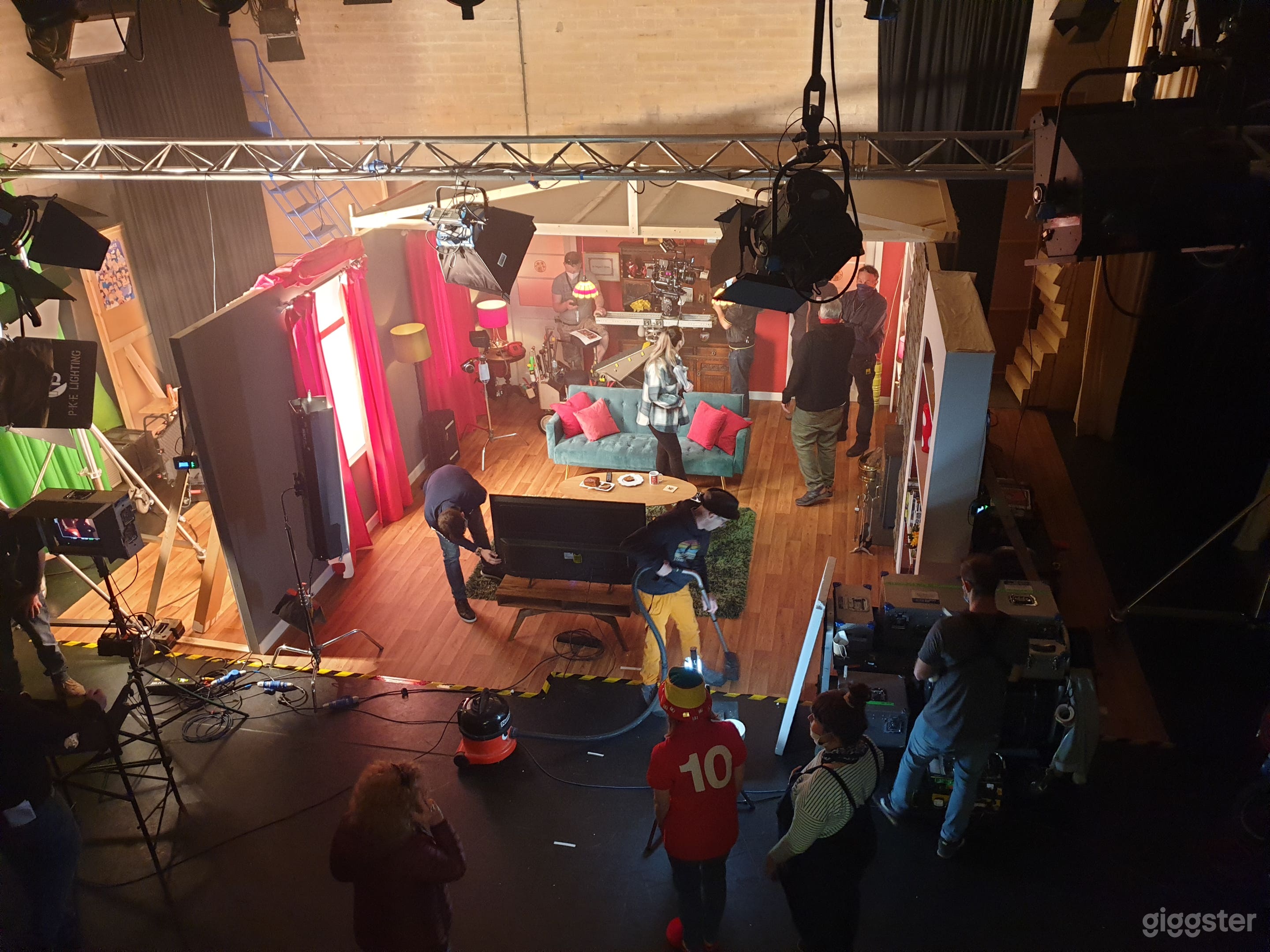 2600 st.ft Black Box Studio Photo 2