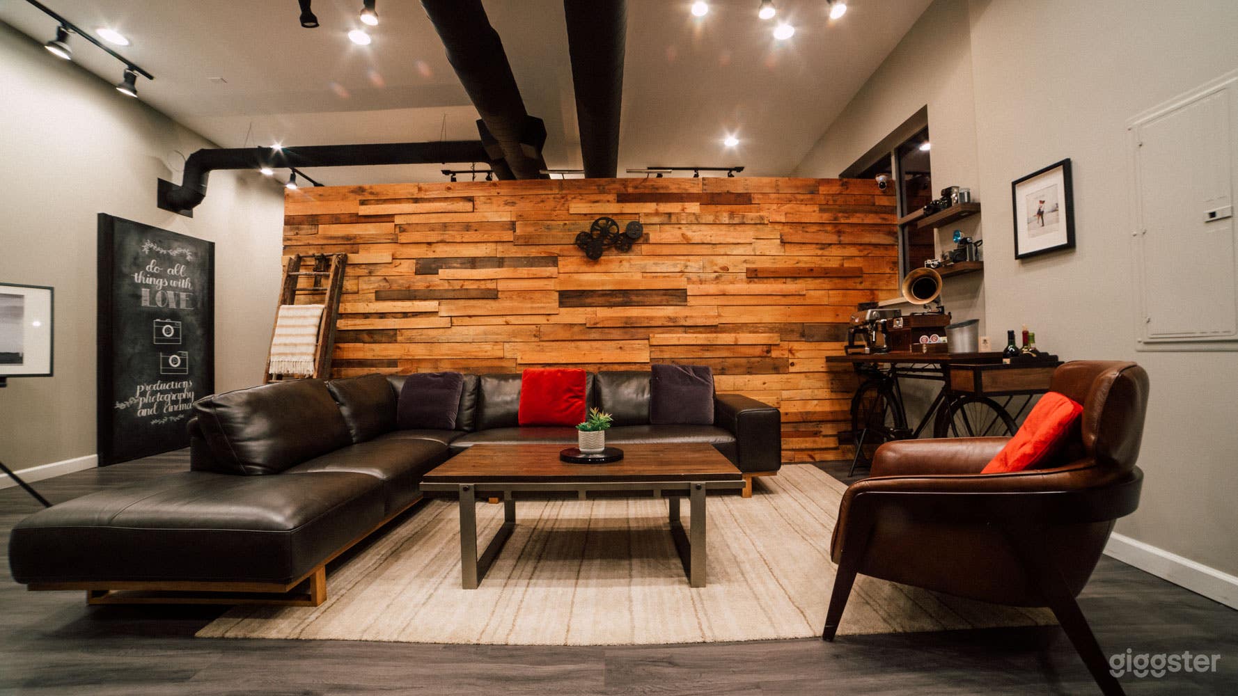 Modern Industrial Space for Unique Functions And Events Photo 1
