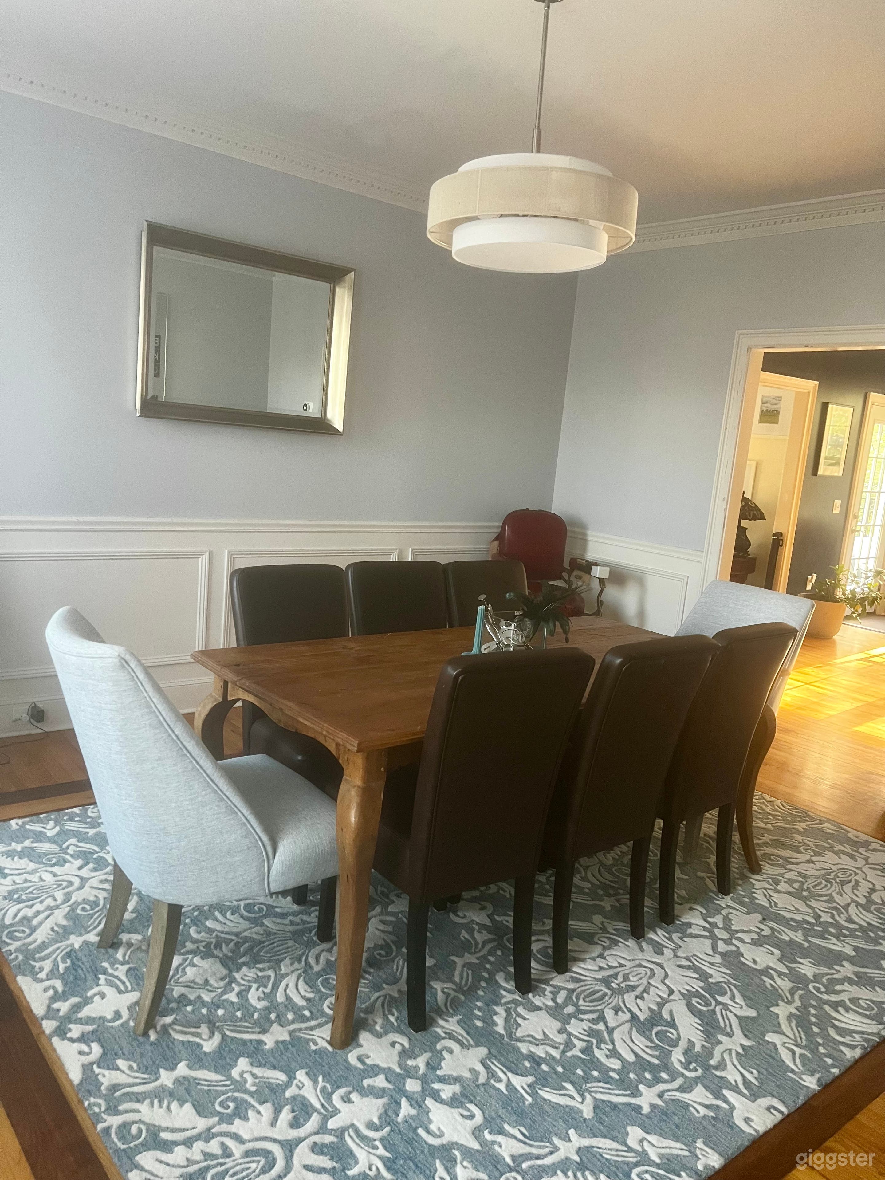 Filmmakers dream home 90 mins from NYC open floor plan, gym Photo 4