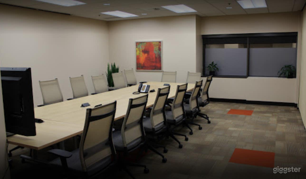 Modern Styled Meeting Rooms on Broadway Photo 1