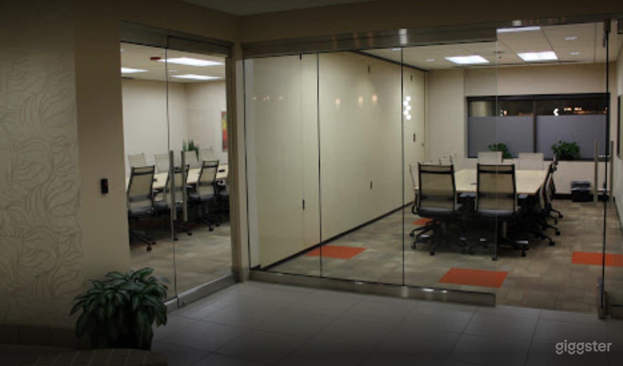 Modern Styled Meeting Rooms on Broadway Photo 2