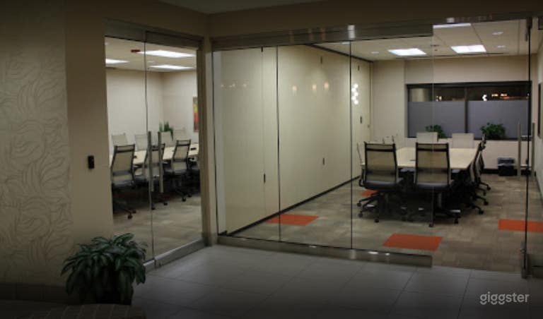  Modern Styled Meeting Rooms on Broadway 