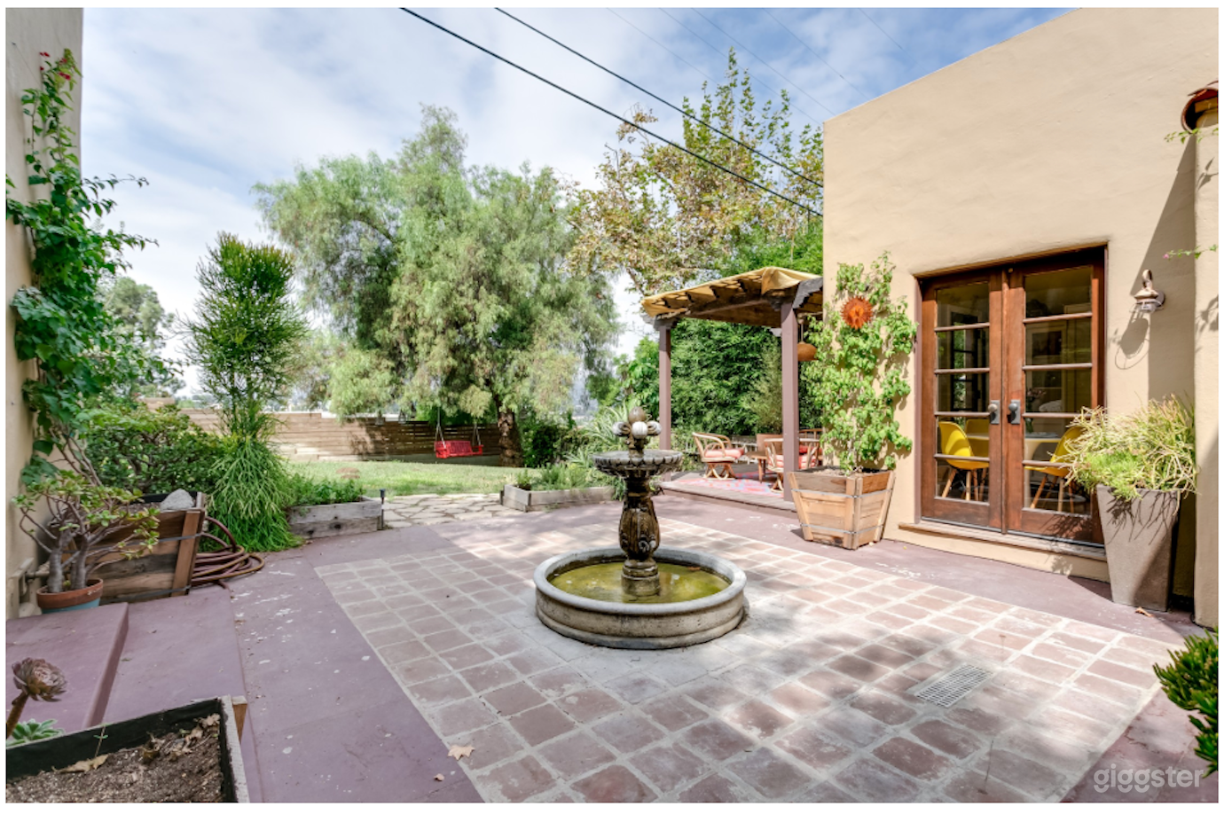 Bright and Spacious Boho House in Silver Lake  Photo 2