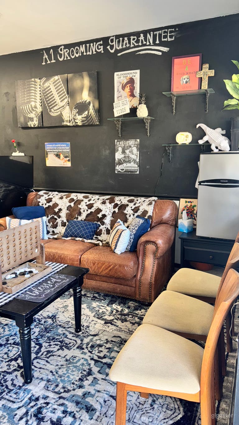  Lake Lanier Barbershop 