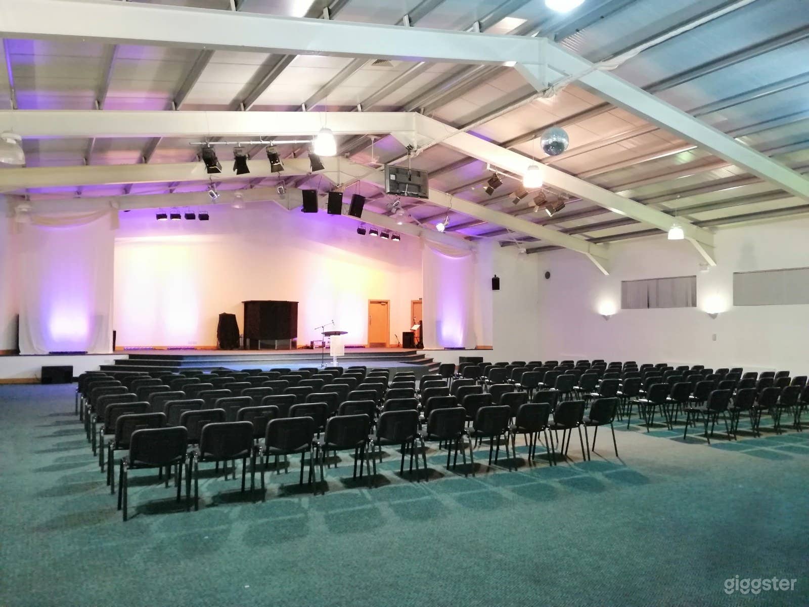 THE CAIRNGORM HALL Photo 1