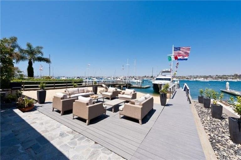  Beautiful Newport Home Directly on the Waterfront 