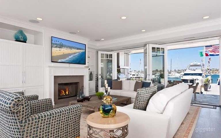 Beautiful Newport Home Directly on the Waterfront 