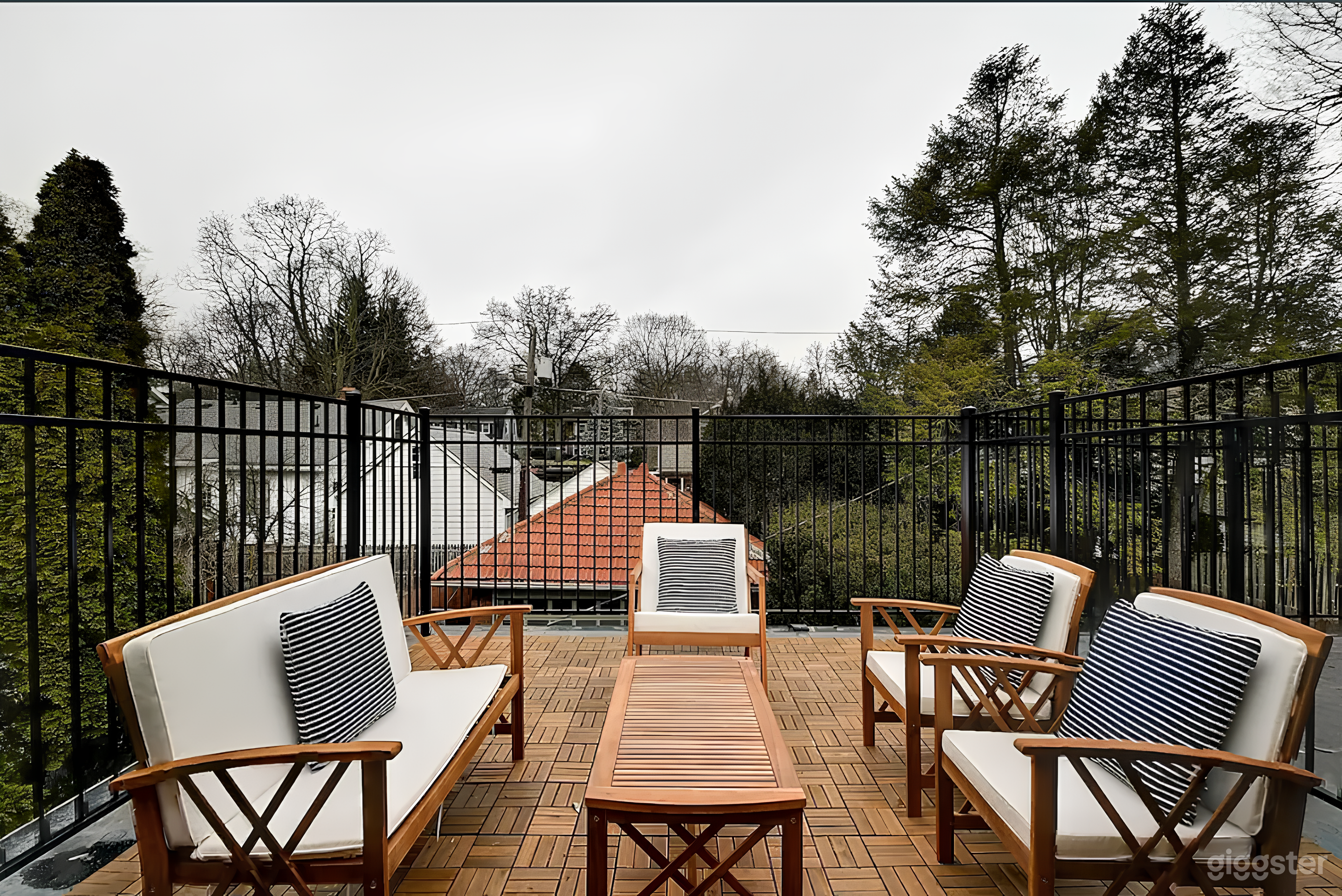 Meridian Place Photo 4