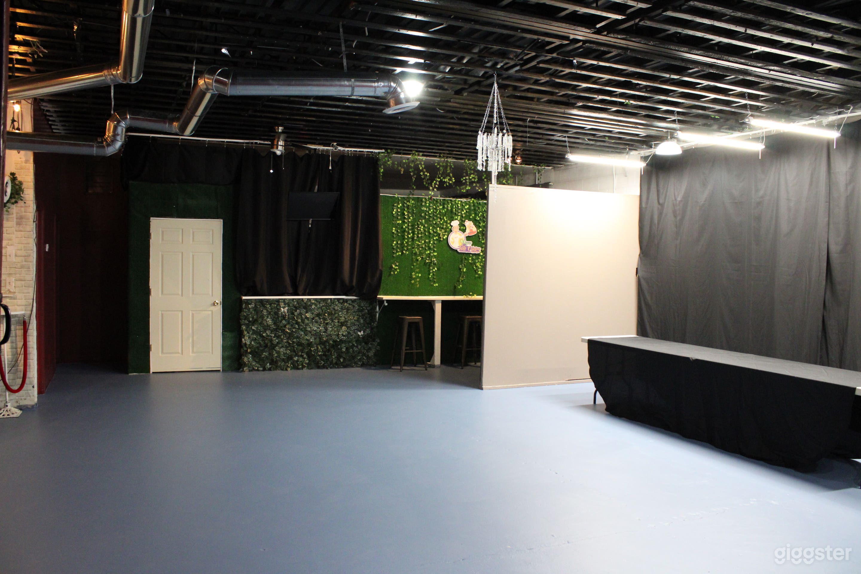 Exclusive Creative Venue Photo 4