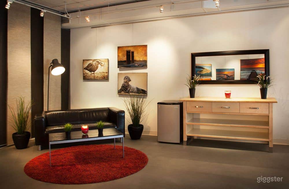 Perfect for Meetings &amp; Party Studio in Wilmington Photo 1