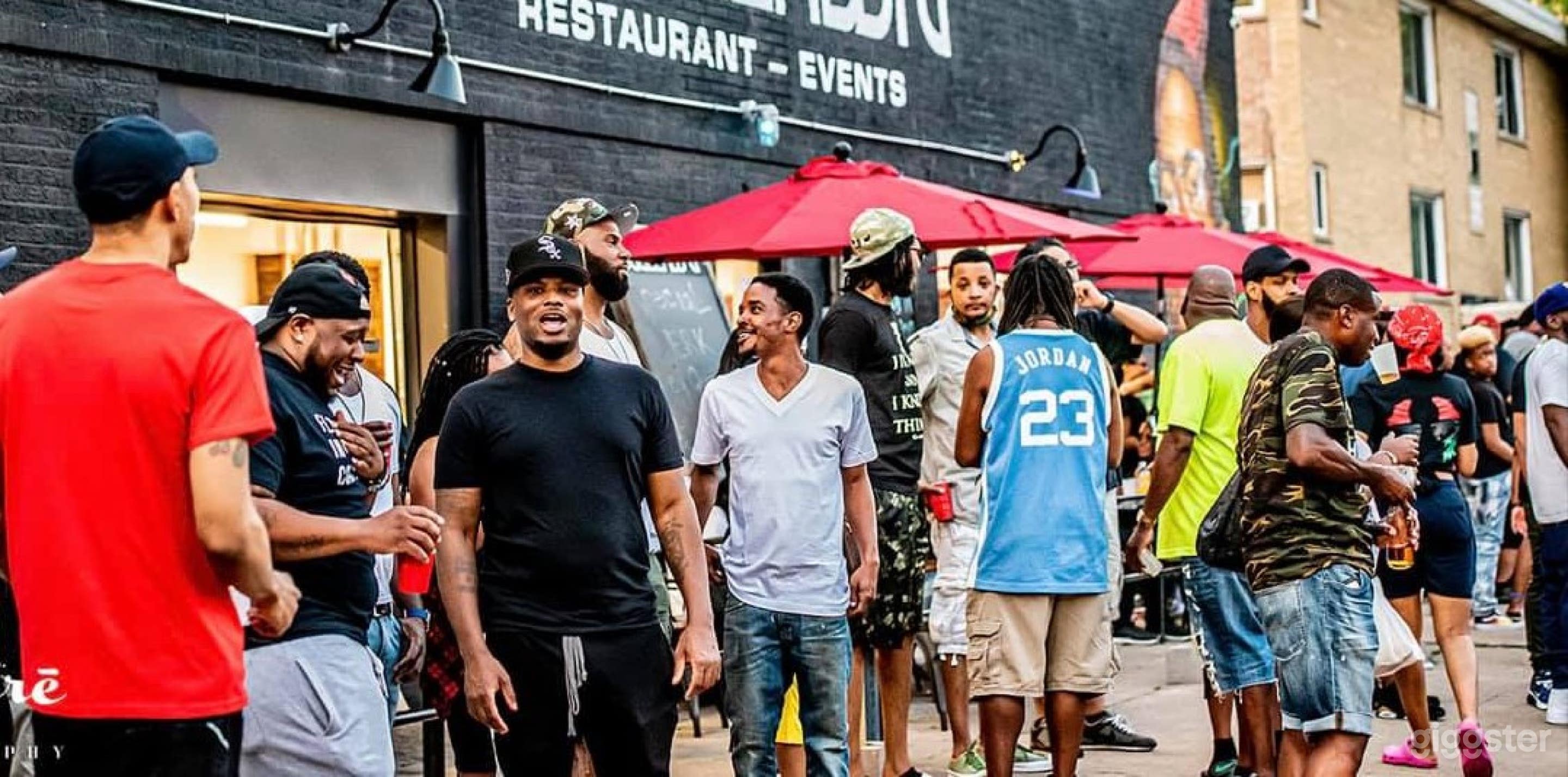 Outdoor Patio In Chicago Photo 1