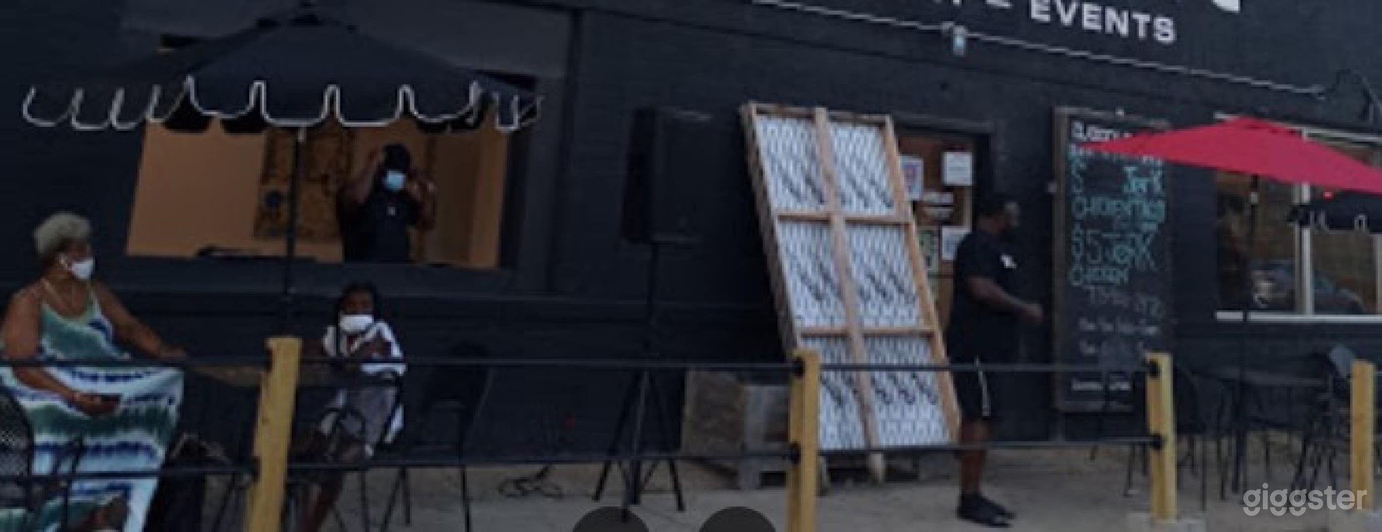 Outdoor Patio In Chicago Photo 4