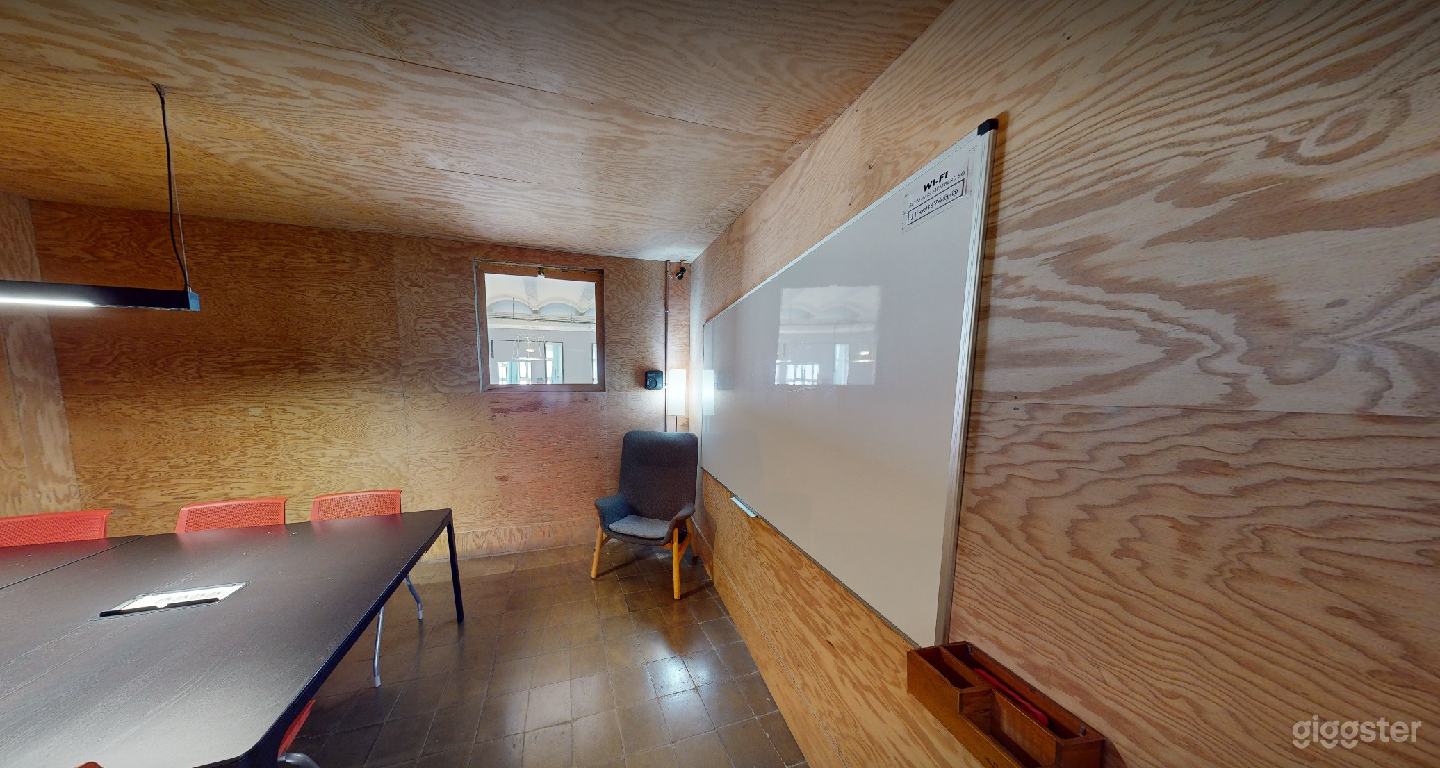 Espacio de Reunión Acogedor para 8 | Sala de Reuniones 2.2 Foto 3