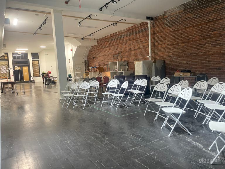  Gastown Ground Level Space with Tall Ceilings 