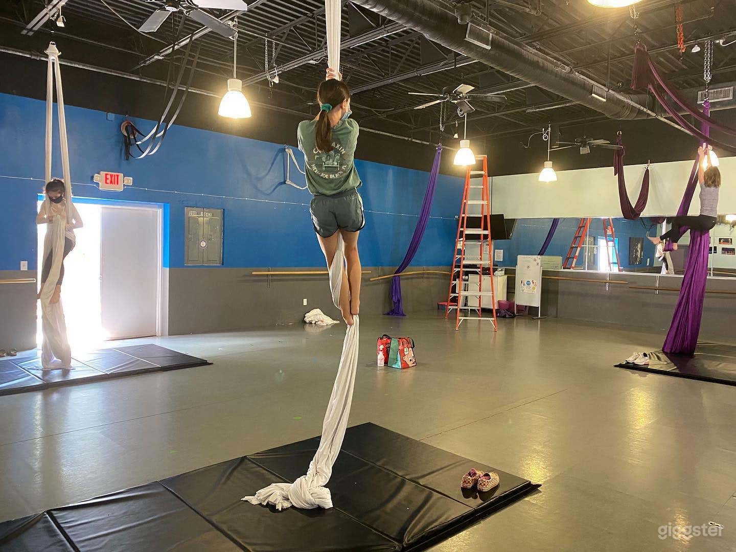 Versatile Dance 4-Studio  Buyout in Atlanta Photo 1