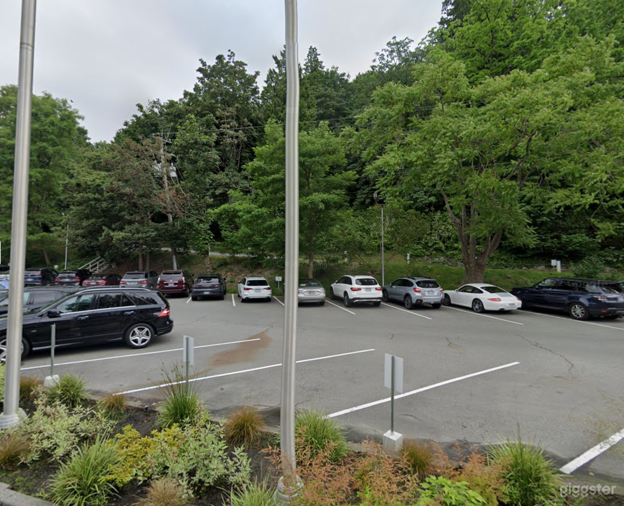 Golf Club Parking space (for filming)  in Vancouver Photo 3