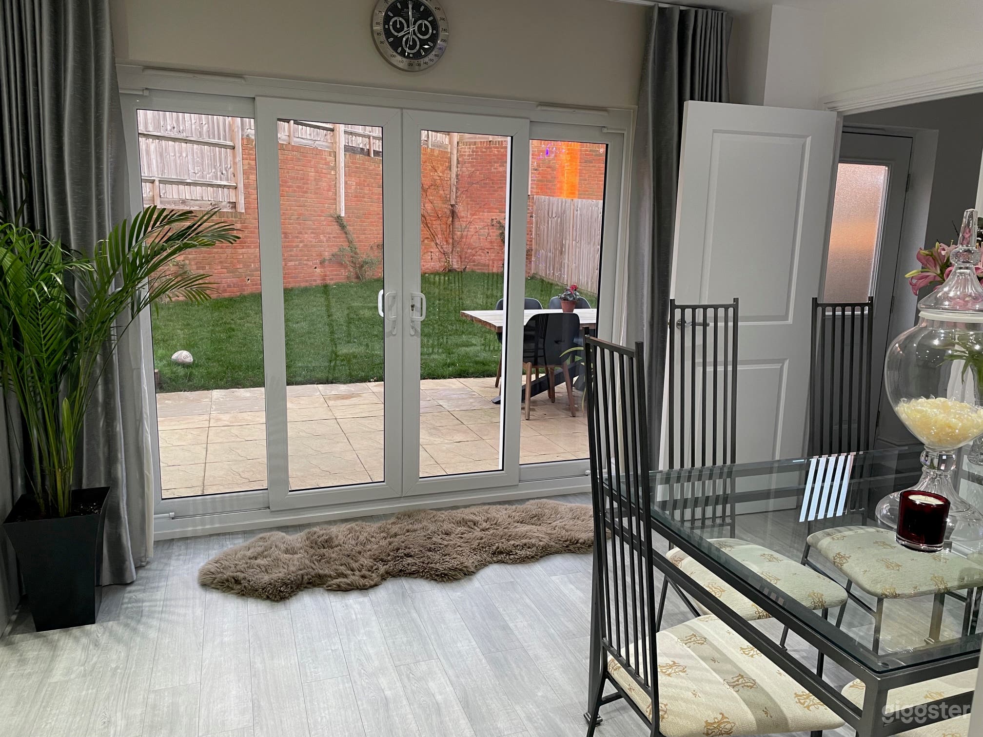 Traditional English House Photo 3