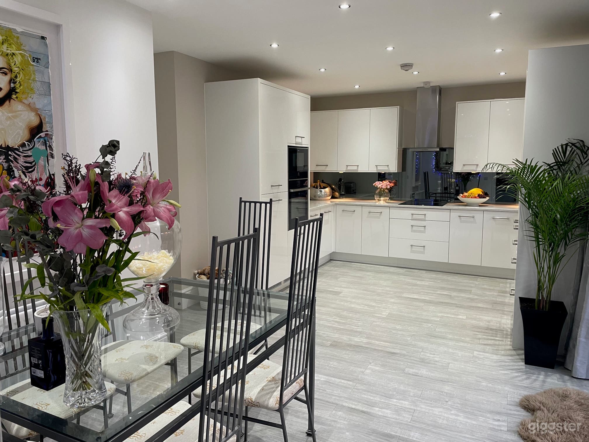 Traditional English House Photo 1