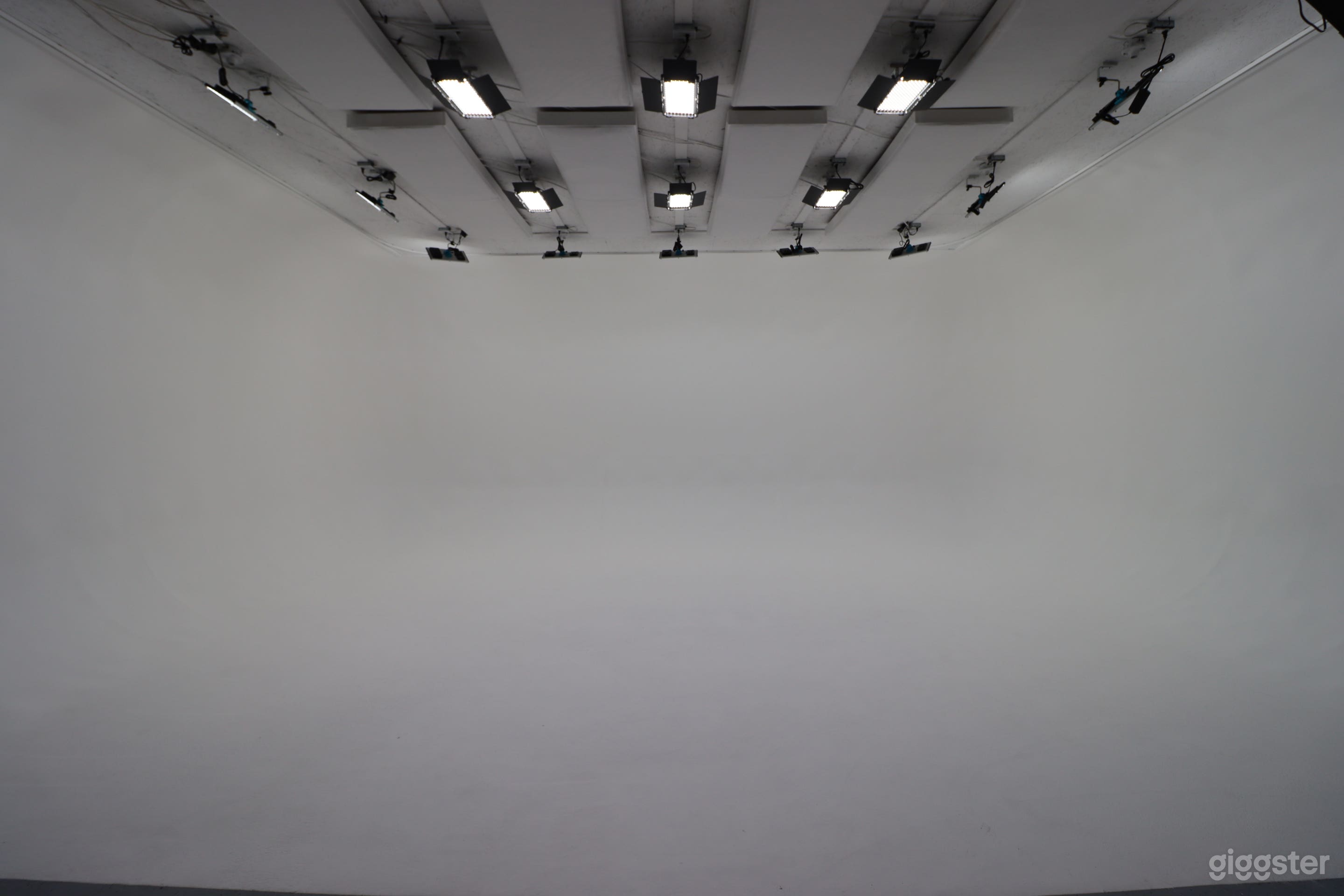 Spacious Cyclorama Studio Photo 1