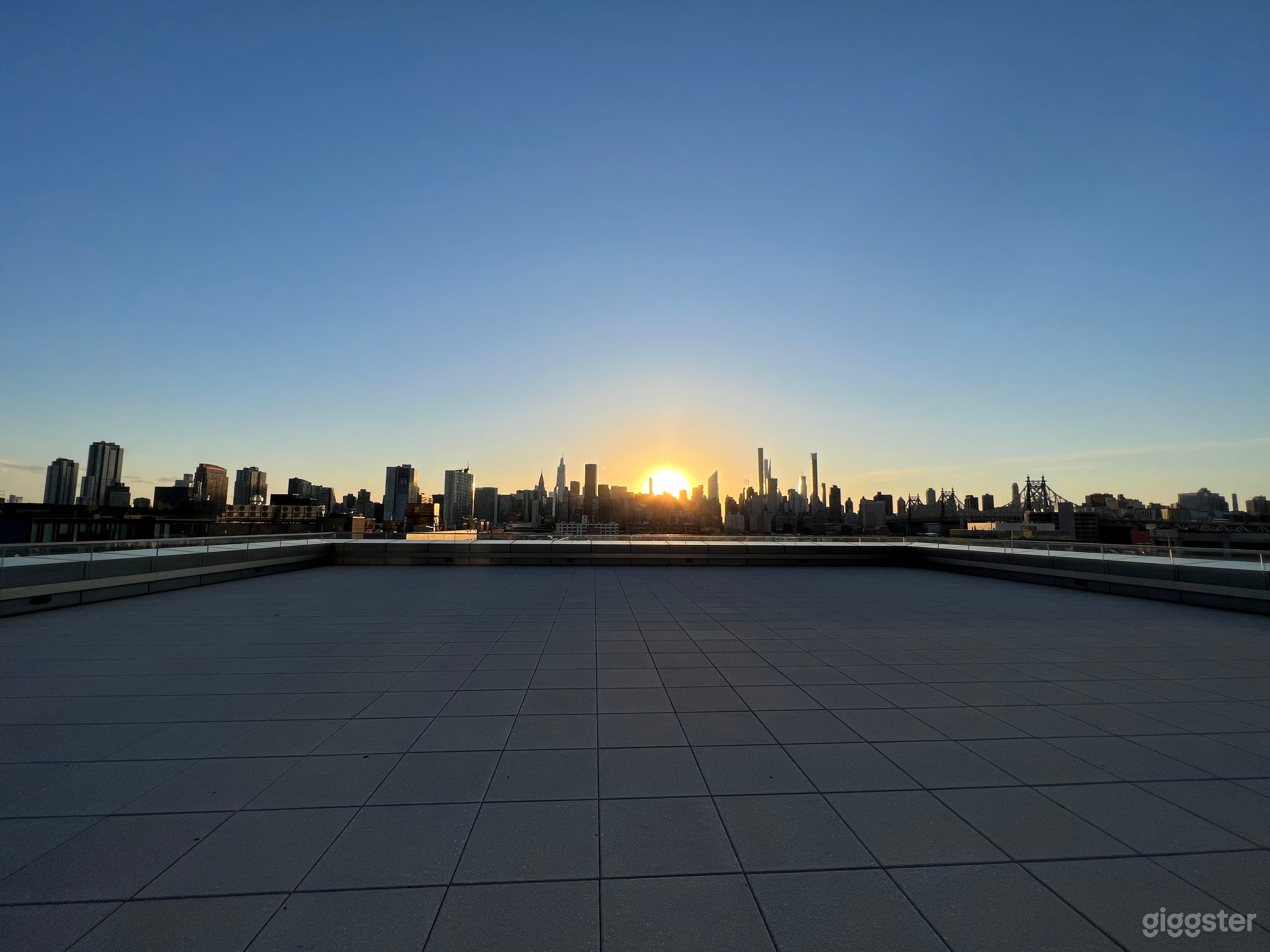 Extremely large terrace facing west for the sunsets