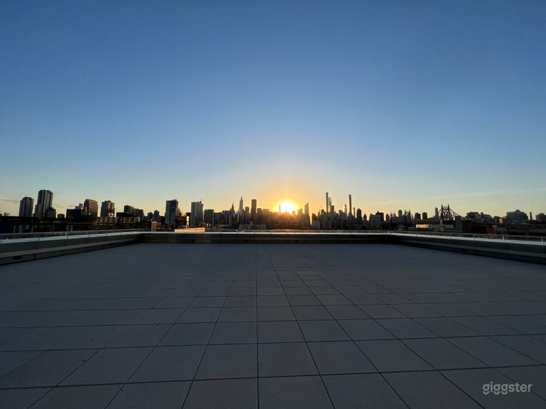  Extremely large terrace facing west for the sunsets 