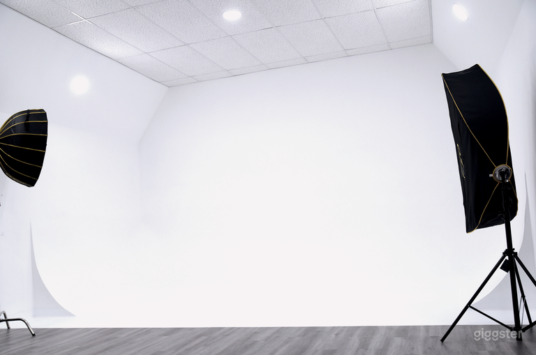  Estudio de Producción de Foto y Video con Pared Infinita 